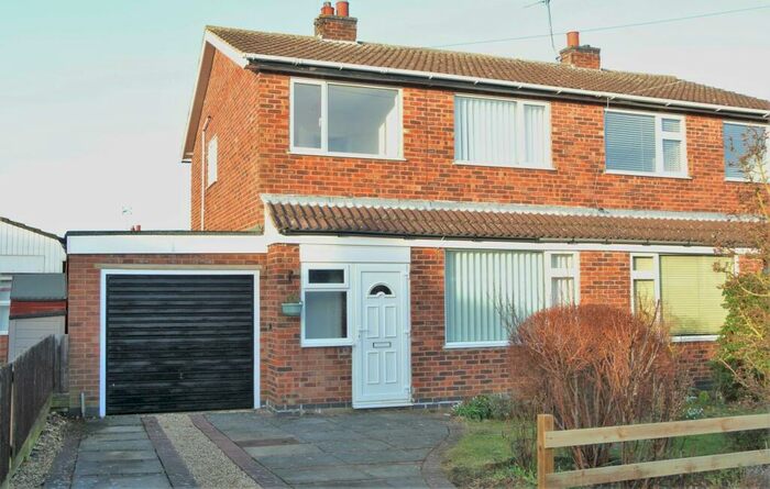 3 Bedroom Semi-Detached House To Rent In Alexander Crescent, Oakham, LE15