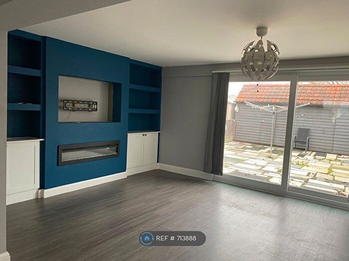 3 Bedroom End Of Terrace House To Rent In Ridgewell Close, Dagenham, RM10