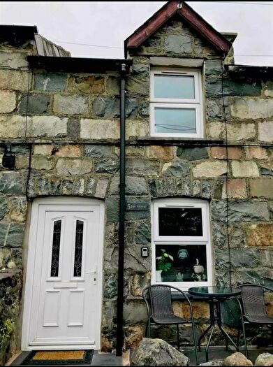 2 Bedroom Terraced House For Sale In Tyn Y Pistyll, Trawsfynydd, LL41