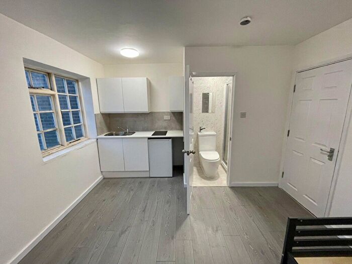 1 Bedroom Flat To Rent In Mulgrave Road, SM2