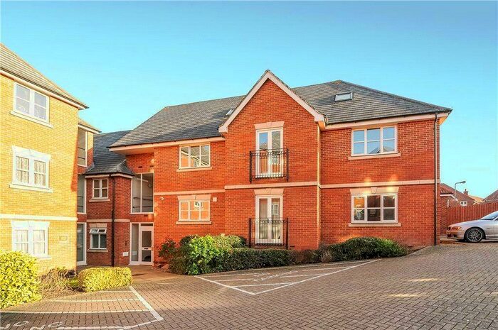 3 Bedroom Apartment To Rent In Darwin Close, Medbourne, Milton Keynes, Buckinghamshire, MK5