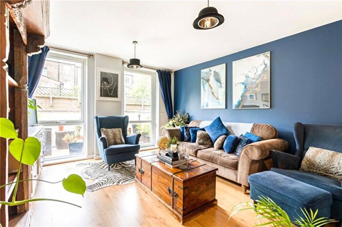 2 Bedroom Flat To Rent In Queensland Road, Drayton Park, N7