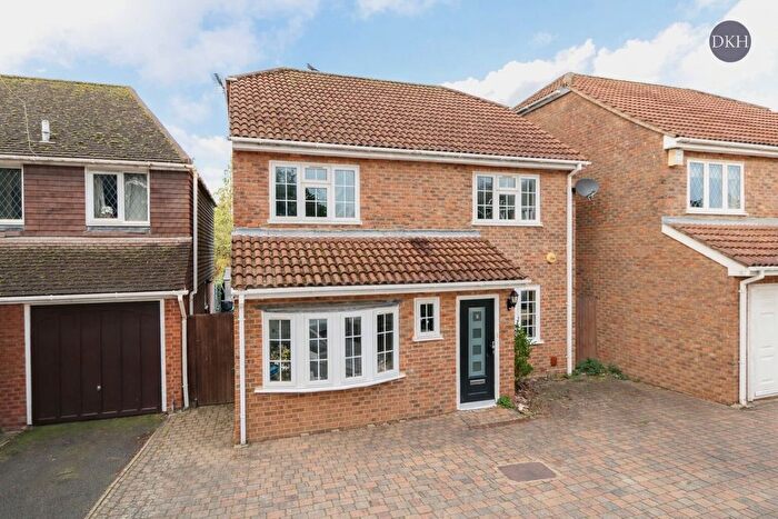 4 Bedroom Detached House To Rent In Rainbow Court, Oxhey Park, Watford, Hertfordshire, WD19