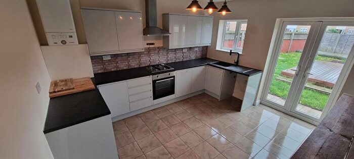 2 Bedroom Semi Detached House To Rent In Torrington Drive, Liverpool, L26