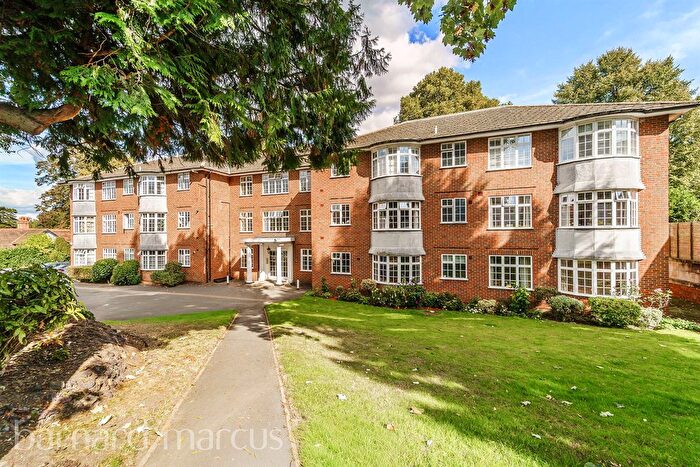 2 Bedroom Flat For Sale In Ewell House, Epsom, KT17