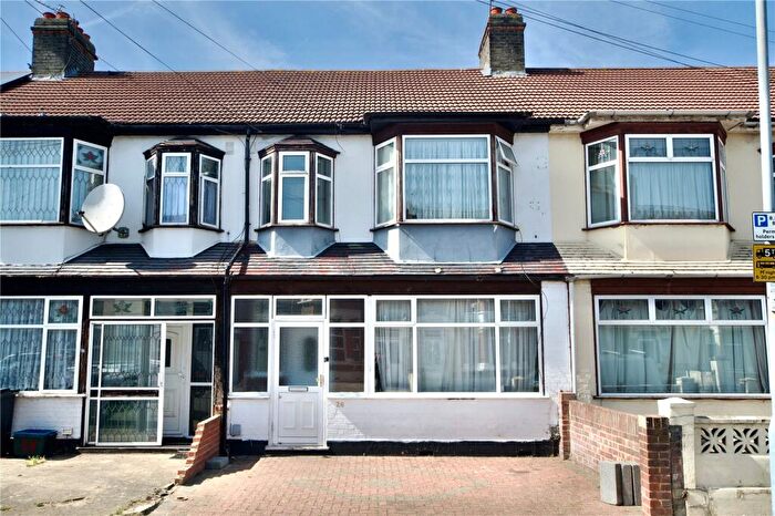 3 Bedroom Terraced House For Sale In Natal Road, Ilford, IG1