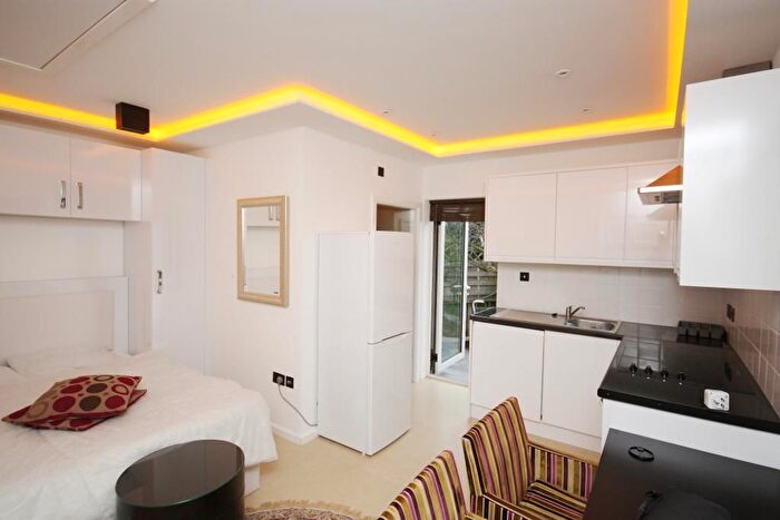 Studio To Rent In Brassie Avenue, East Acton, London, W3