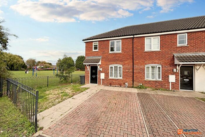 2 Bedroom End Of Terrace House For Sale In Western Avenue, Dogsthorpe, Peterborough, PE1