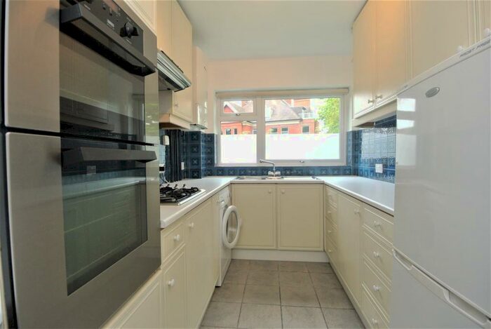 2 Bedroom Apartment To Rent In Weybridge, KT13