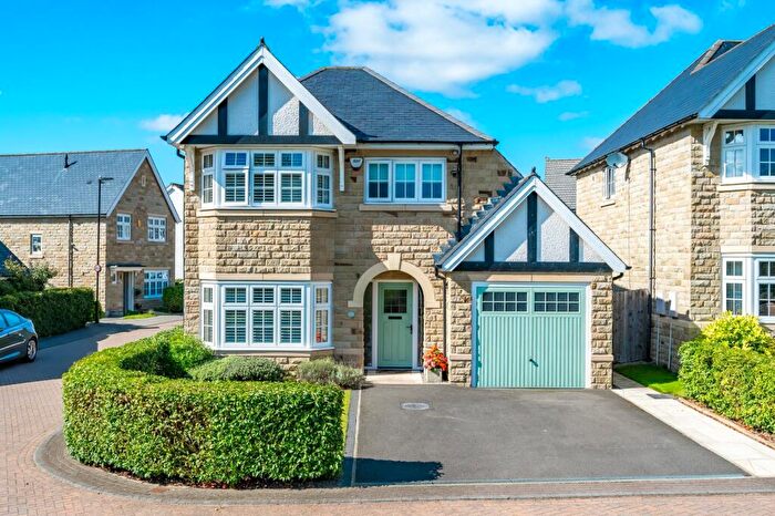 3 Bedroom Detached House For Sale In Bletchley Road, Horsforth, Leeds, West Yorkshire, LS18