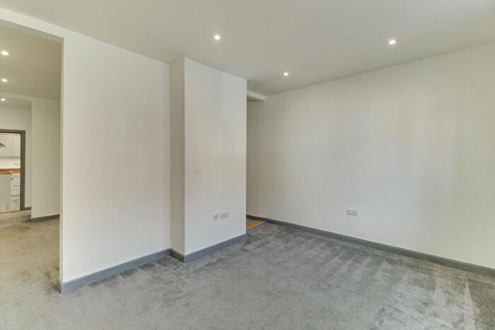 3 Bedroom Terraced House For Sale In Toronto Road, Portsmouth, PO2