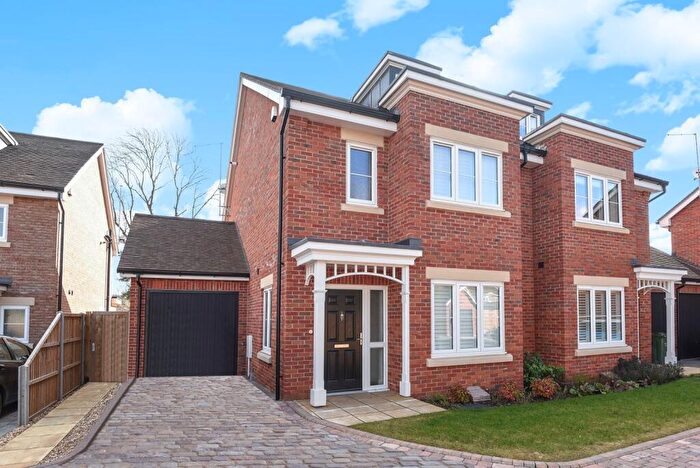 4 Bedroom Semi Detached House To Rent In Wroth Place, Guildford, GU4