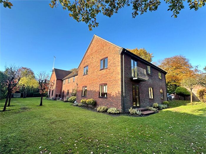 3 Bedroom Apartment To Rent In Greenhill Road, Farnham, Surrey, GU9