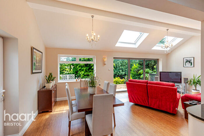3 Bedroom Bungalow For Sale In Dundridge Lane, Bristol, BS5
