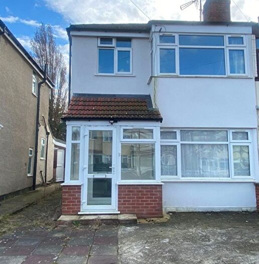 3 Bedroom Semi Detached House For Sale In Neal Avenue, Southall, UB1