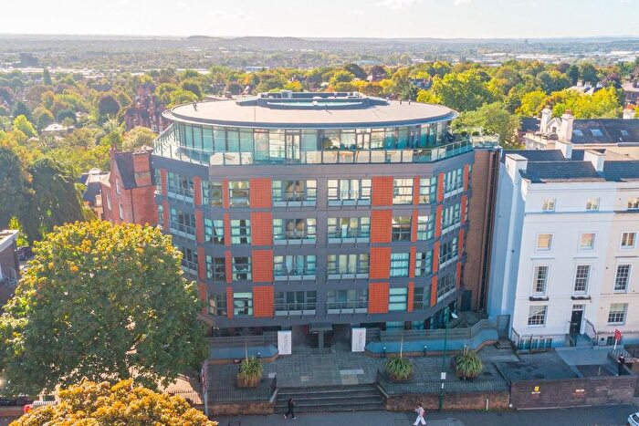 2 Bedroom Flat For Sale In Western Terrace, The Park, NG7