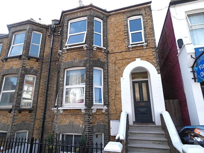 1 Bedroom Flat To Rent In High Street, Herne Bay, Kent, CT6