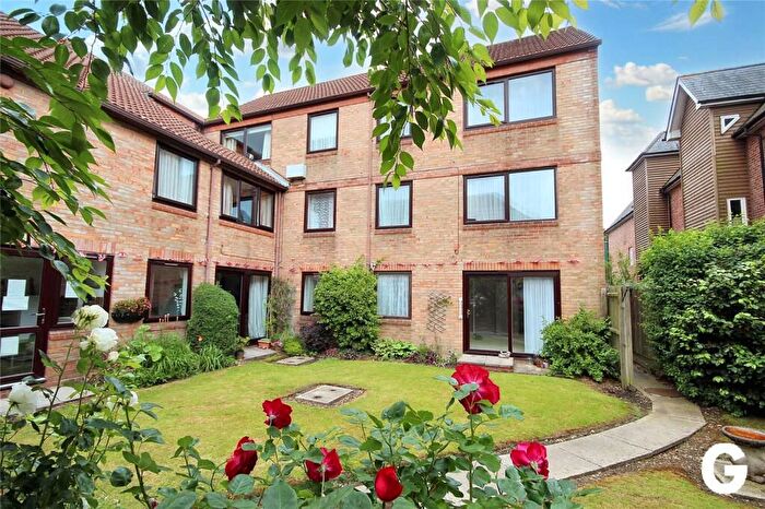 1 Bedroom Property For Sale In Southampton Road, Ringwood, BH24