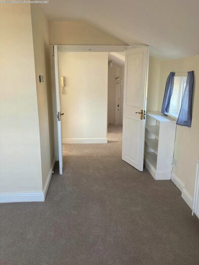 1 Bedroom Flat To Rent In Melton House, London, SE20