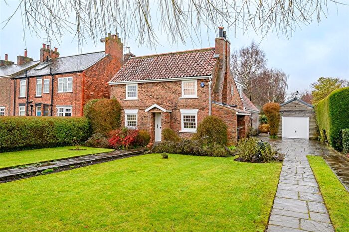 3 Bedroom Detached House For Sale In Main Street, Bishopthorpe, York, YO23