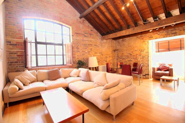 2 Bedroom Flat To Rent In Providence Square, Shad Thames, London, SE1