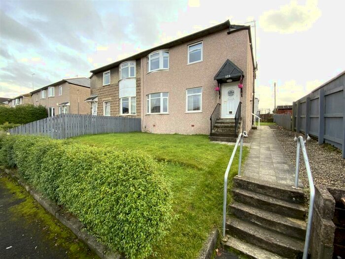 3 Bedroom Apartment To Rent In Croftwood Avenue, Croftfoot, Glasgow, G44