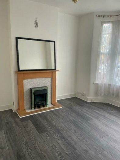 4 Bedroom Terraced House To Rent In Asplins Road, Tottenham, N17
