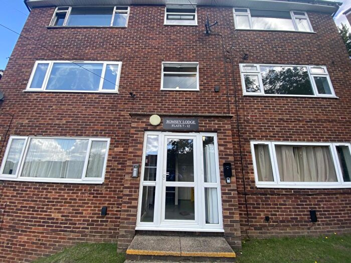 1 Bedroom Flat To Rent In Romsey Road, Redbridge, Southampton, Hampshire, SO16