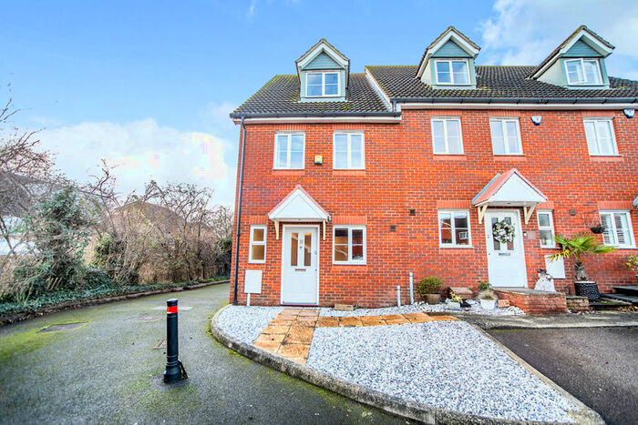 3 Bedroom End Of Terrace House To Rent In Tenor Drive, Hoo, Rochester, Kent, ME3