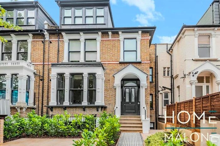 2 Bedroom Flat To Rent In Queens Drive, London, N4