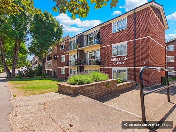 1 Bedroom Flat To Rent In Chase Road, Denleigh Court Chase Road, N14