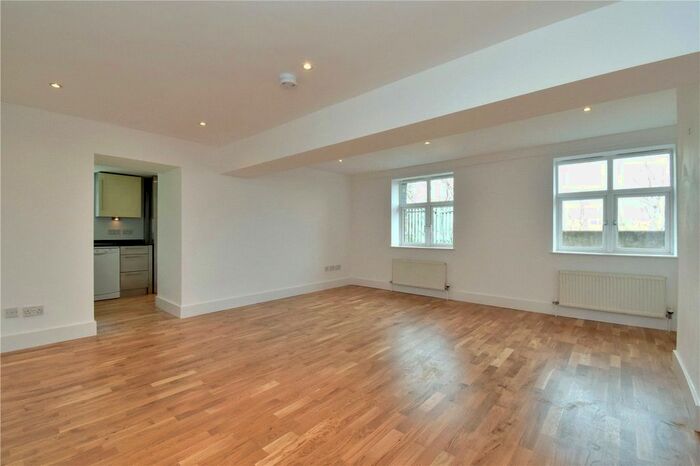 1 Bedroom Flat To Rent In Woodlands Heights, Vanbrugh Hill, Blackheath, London, SE3