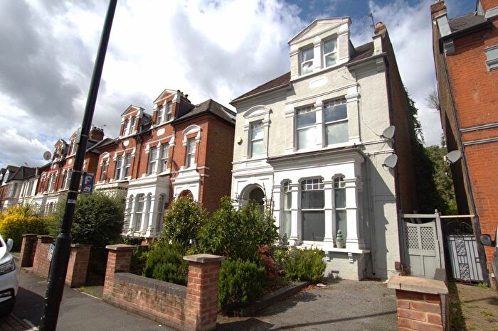 1 Bedroom Flat To Rent In Park Avenue, London, N22