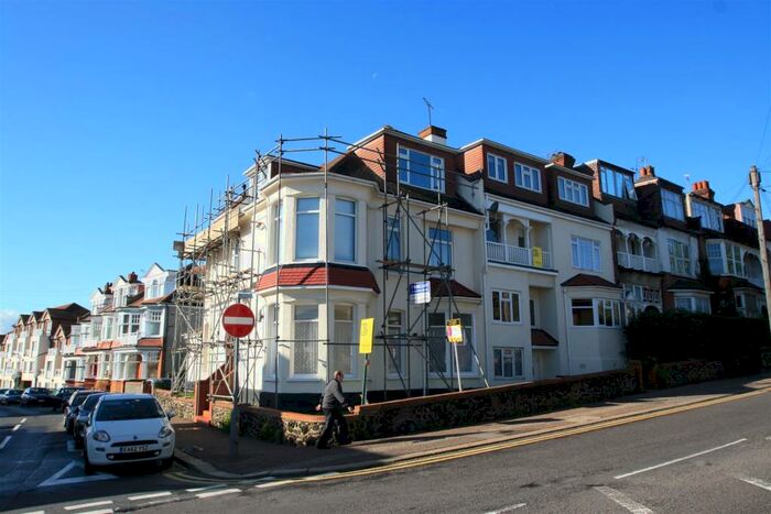 2 Bedroom Flat To Rent In Station Road, Westcliff-On-Sea, SS0
