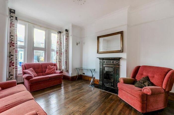 5 Bedroom Property To Rent In Friern Road, East Dulwich, London, SE22