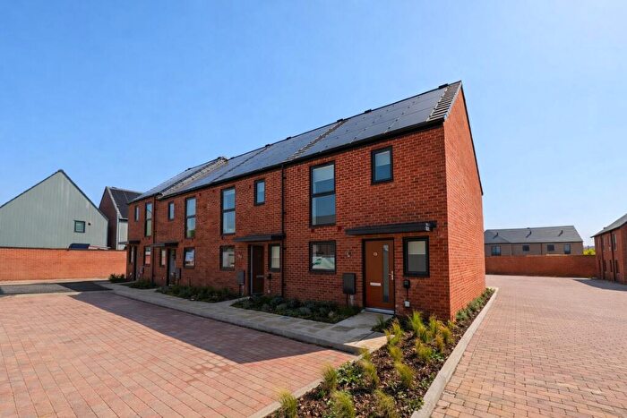 3 Bedroom House To Rent In Langley Park Way, Chippenham, SN15