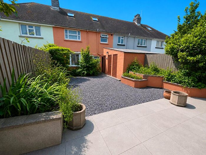 3 Bedroom Terraced House For Sale In North Close, Saundersfoot, Pembrokeshire, SA69