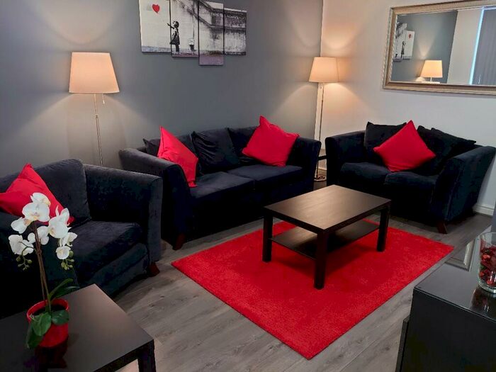 6 Bedroom Terraced House To Rent In Albany Road, L7