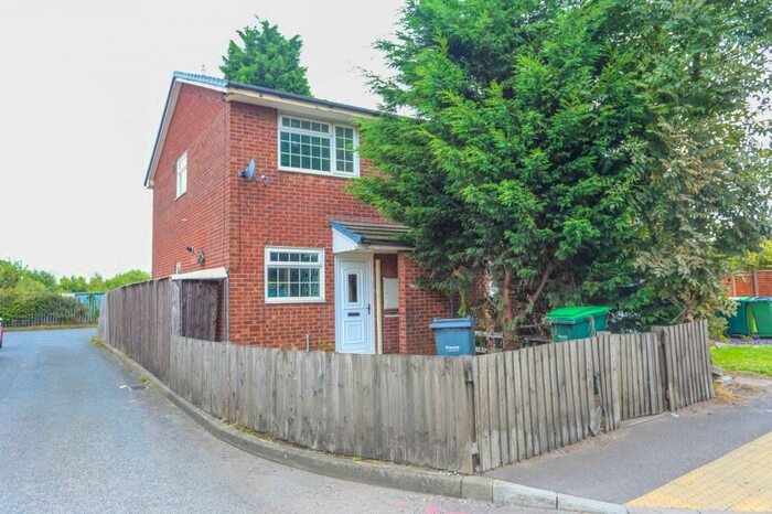 2 Bedroom Terraced House To Rent In Dudley Road, Oldbury, B69