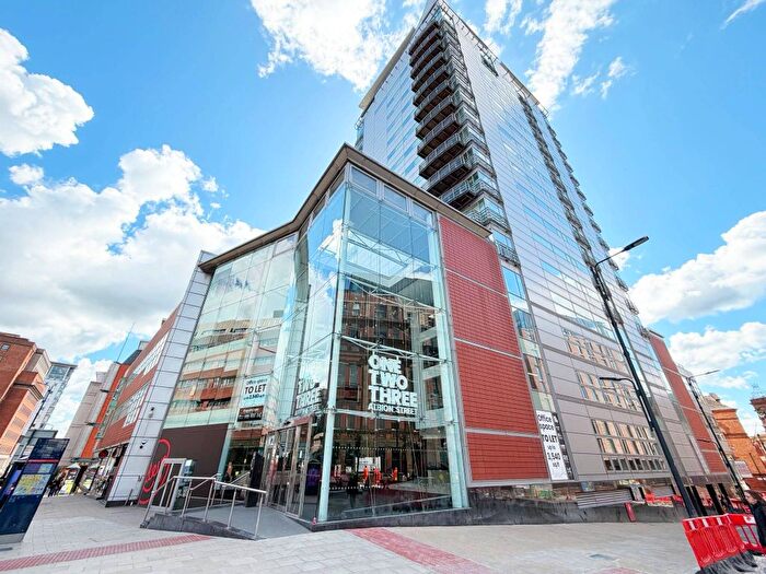 2 Bedroom Flat To Rent In Albion Street, Leeds, LS2