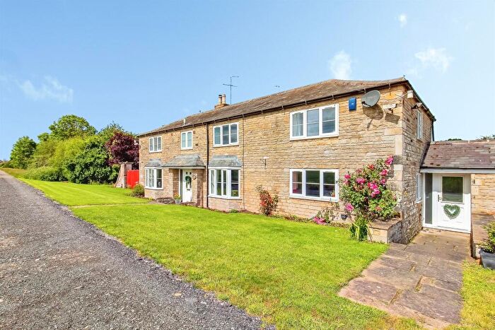4 Bedroom Semi-Detached House For Sale In The Gunnery, Lilford, Peterborough, PE8