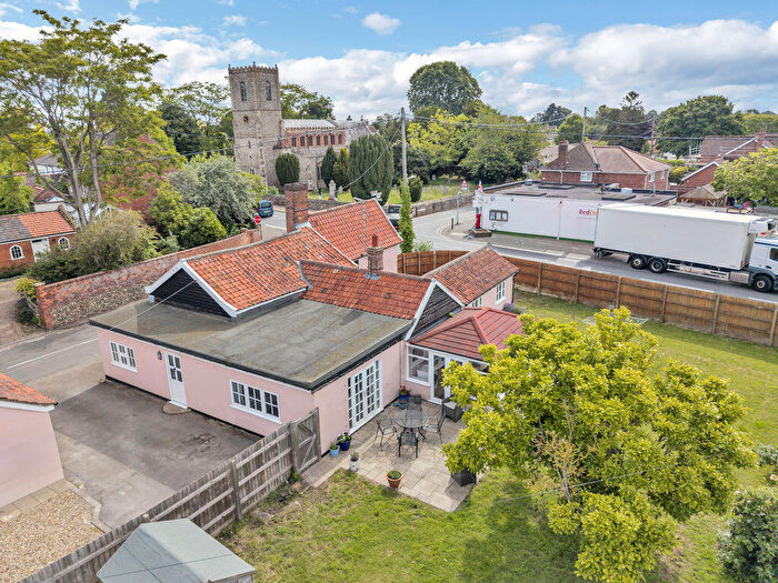 5 Bedroom Detached House For Sale In Nethergate Street, Hopton, IP22