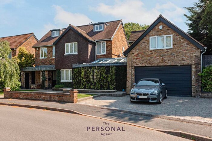 5 Bedroom Detached House To Rent In Beechfield, Banstead, SM7