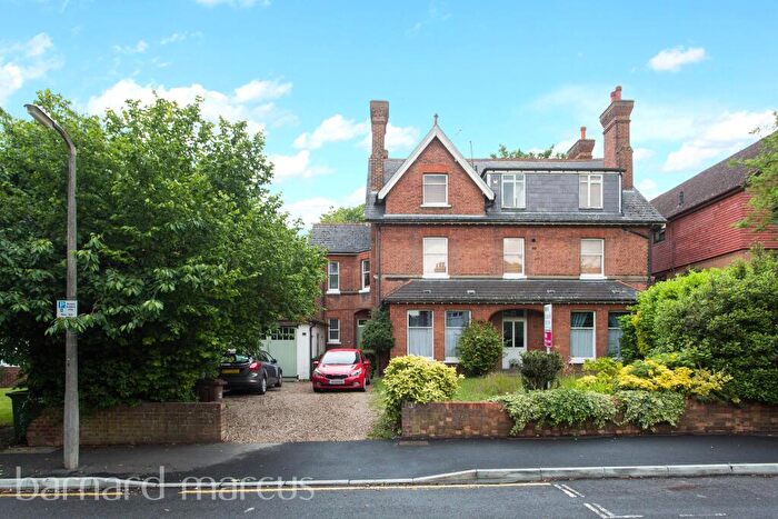 Flat To Rent In Albion Road, Sutton, SM2
