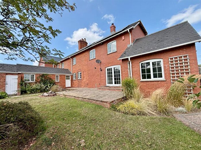 4 Bedroom Semi-Detached House To Rent In Thorverton, EX5