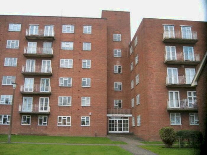 1 Bedroom Flat To Rent In Phoenix Court, West Drive, Edgbaston, Birmingham, B5