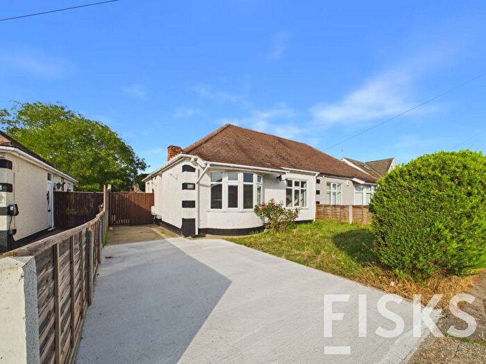 2 Bedroom Semi Detached Bungalow To Rent In Eastern Avenue, Benfleet, SS7