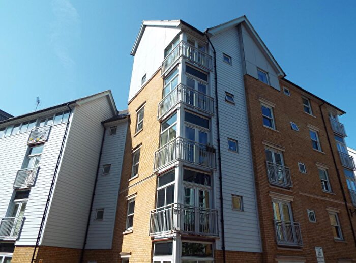 2 Bedroom Flat To Rent In Bingley Court, Canterbury, CT1