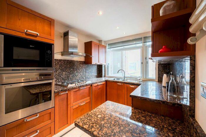 2 Bedroom Flat To Rent In Nottingham Terrace, Marylebone, London, NW1