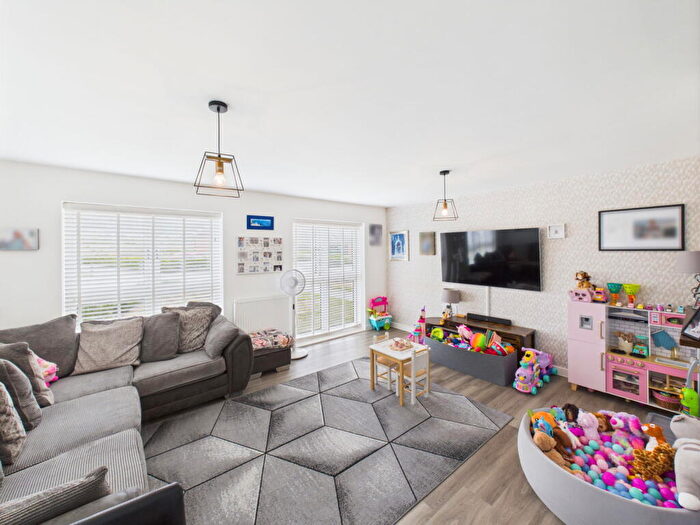 2 Bedroom Flat For Sale In Village Road, Wouldham, ME1